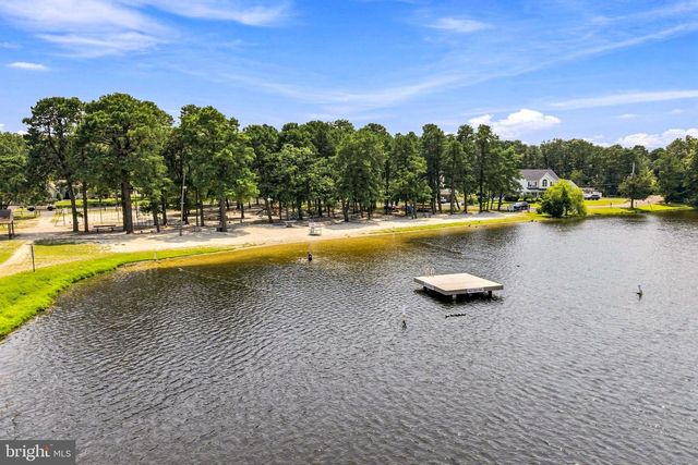 314 LAKESHORE DR, Marlton, NJ 08053