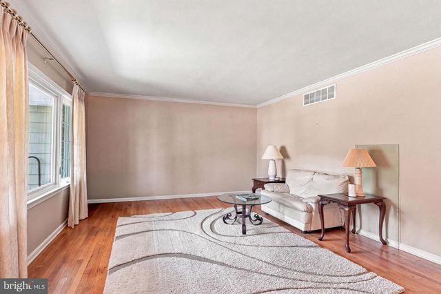314 LAKESHORE DR, Marlton, NJ 08053