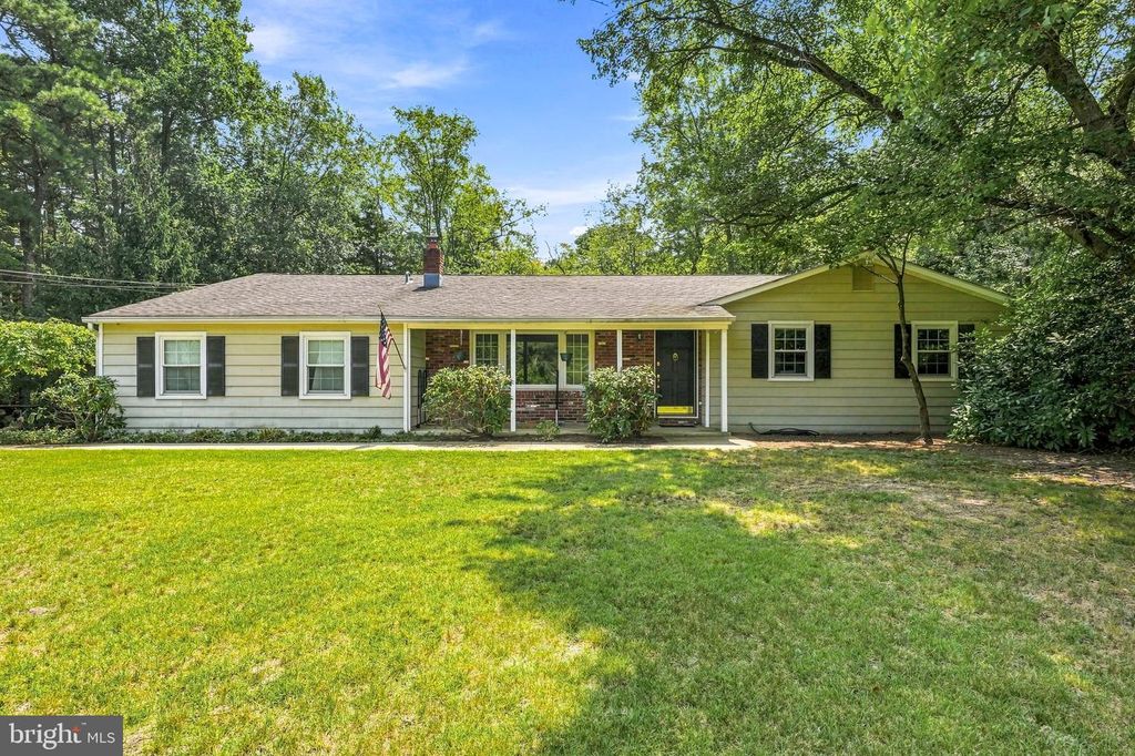 314 LAKESHORE DR, Marlton, NJ 08053