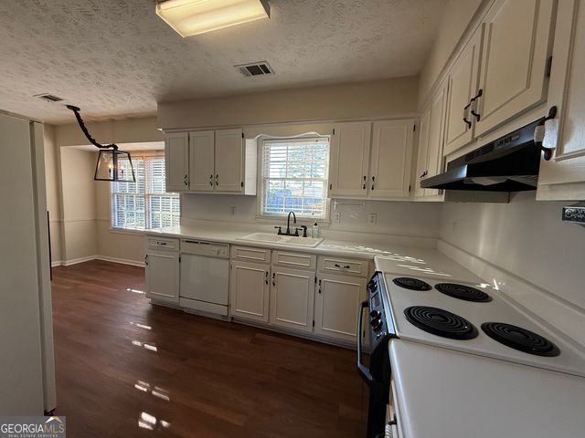 2703 19th Place, Valley, AL 36854