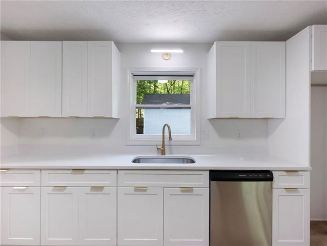 3550 Centerville Rosebud Road, Snellville, GA 30039