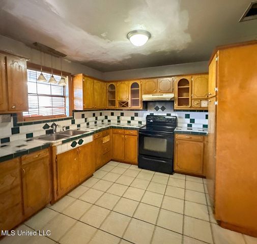 4724 Weems Street, Moss Point, MS 39563