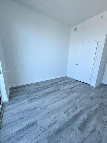 1900 N Bayshore Dr 4112, Miami, FL 33132