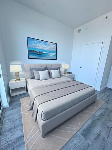 1900 N Bayshore Dr 4112, Miami, FL 33132