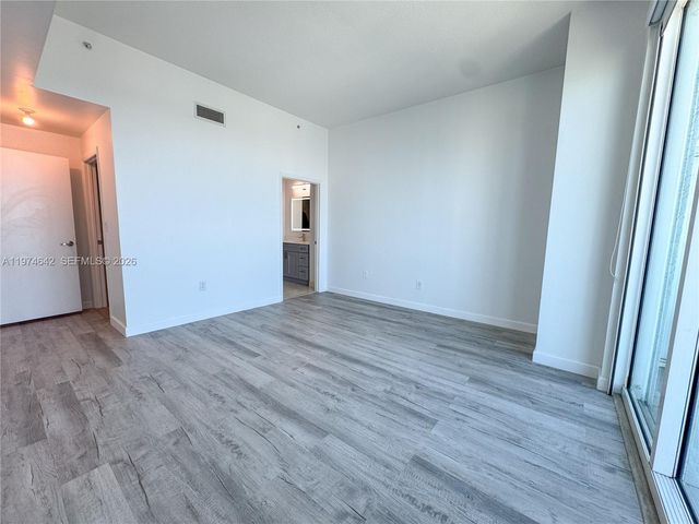 1900 N Bayshore Dr 4112, Miami, FL 33132