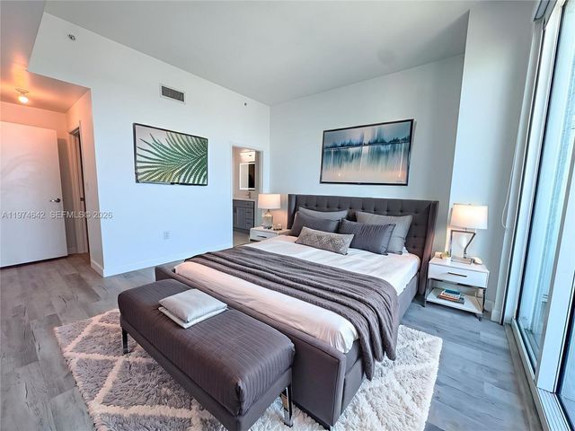 1900 N Bayshore Dr 4112, Miami, FL 33132