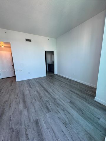 1900 N Bayshore Dr 4112, Miami, FL 33132