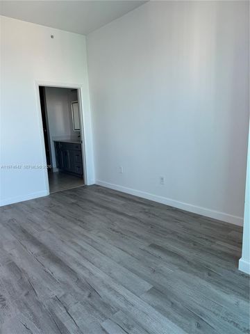 1900 N Bayshore Dr 4112, Miami, FL 33132