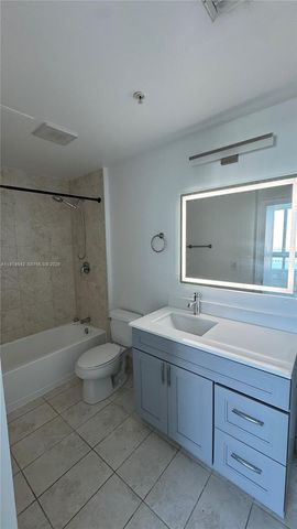 1900 N Bayshore Dr 4112, Miami, FL 33132