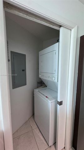 1900 N Bayshore Dr 4112, Miami, FL 33132