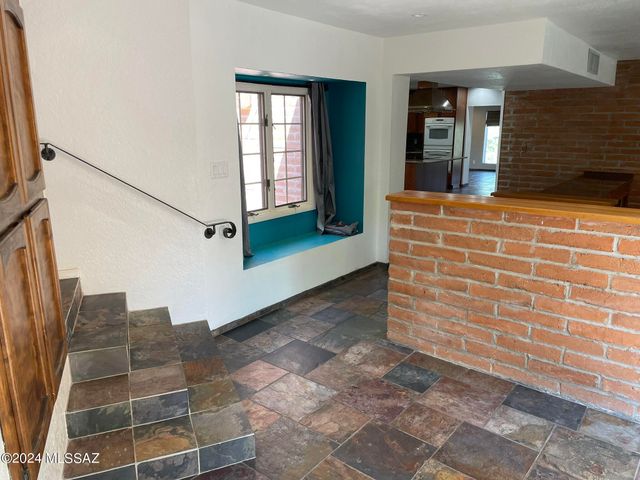 5830 E Cll Del Ciervo, Tucson, AZ 85750
