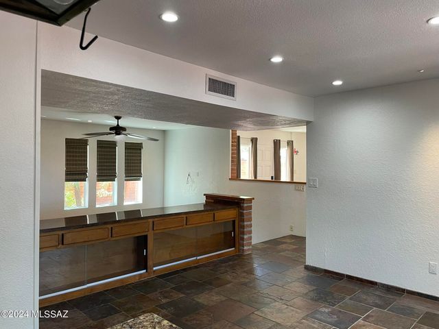 5830 E Cll Del Ciervo, Tucson, AZ 85750