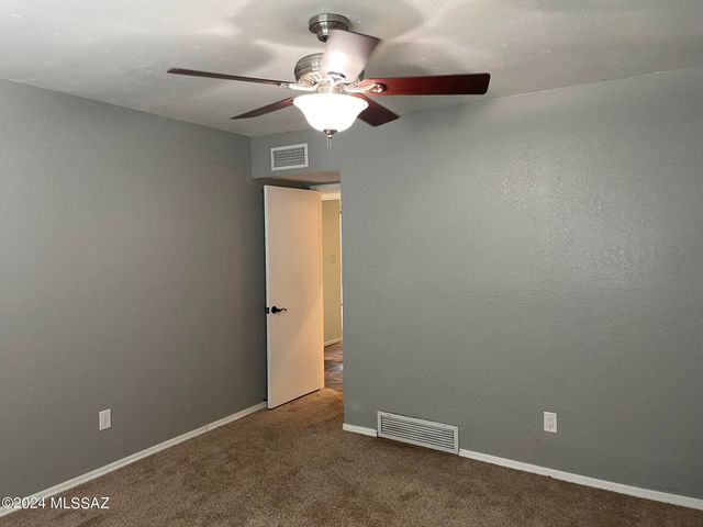 5830 E Cll Del Ciervo, Tucson, AZ 85750