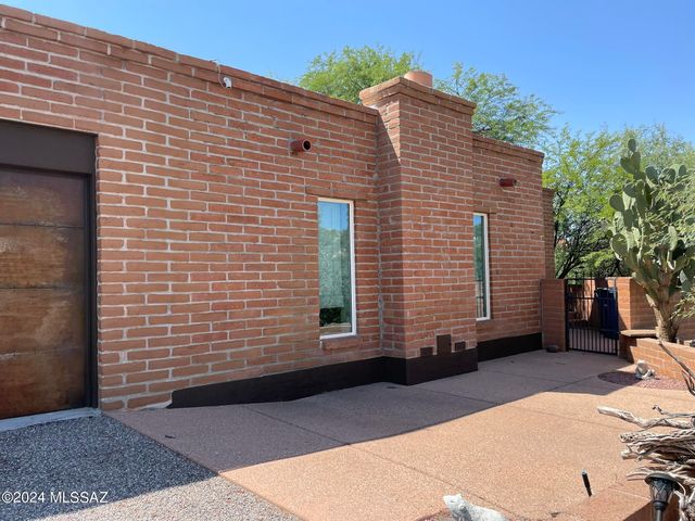 5830 E Cll Del Ciervo, Tucson, AZ 85750
