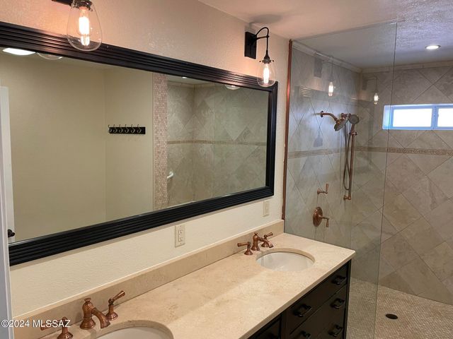 5830 E Cll Del Ciervo, Tucson, AZ 85750
