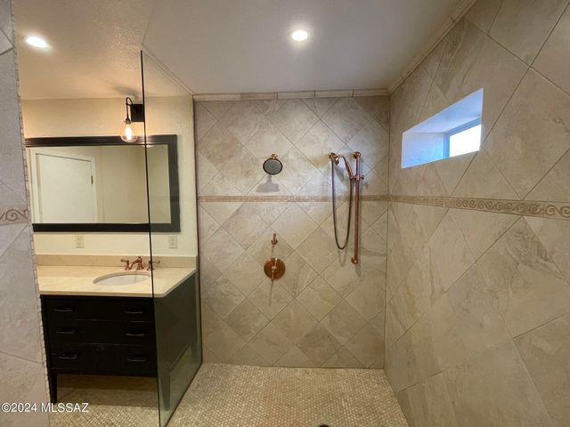 5830 E Cll Del Ciervo, Tucson, AZ 85750