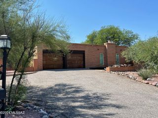 5830 E Cll Del Ciervo, Tucson, AZ 85750