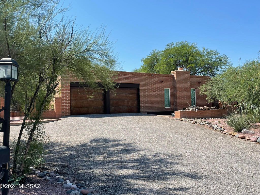 5830 E Cll Del Ciervo, Tucson, AZ 85750