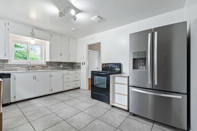 1212 N BESSIE Rd, Spokane Valley, WA 99212