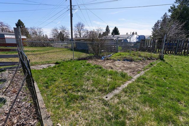 1212 N BESSIE Rd, Spokane Valley, WA 99212