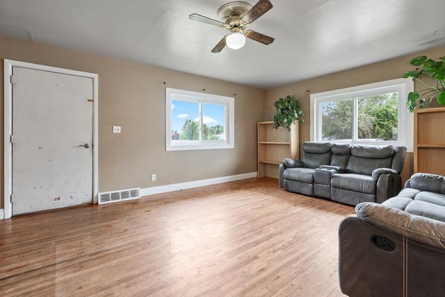1212 N BESSIE Rd, Spokane Valley, WA 99212