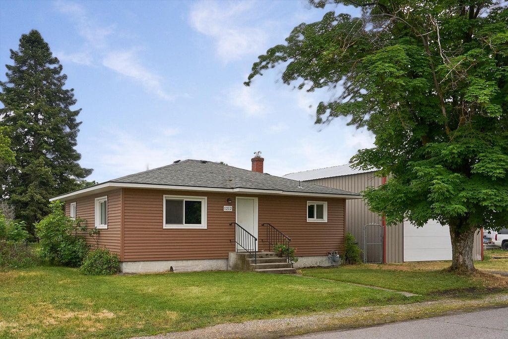 1212 N BESSIE Rd, Spokane Valley, WA 99212