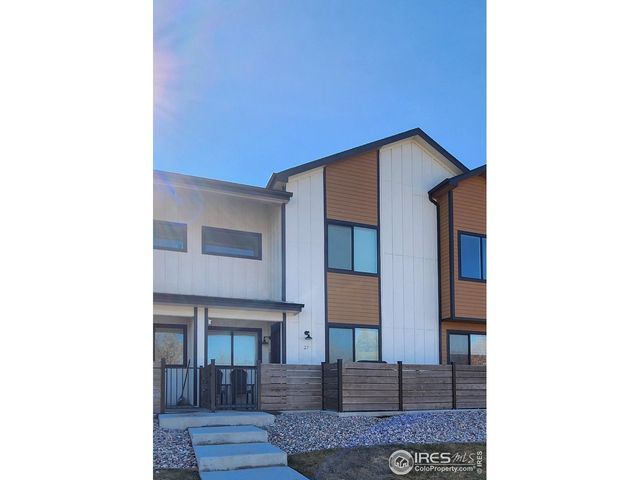 2402 49th Ave Ct 27, Greeley, CO 80634