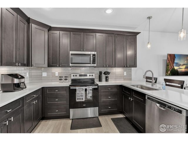 2402 49th Ave Ct 27, Greeley, CO 80634