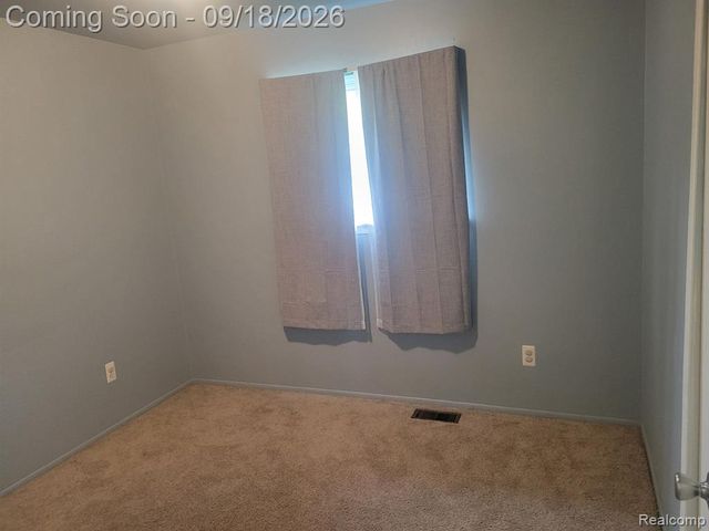 8424 Antwerp Drive, Sterling Heights, MI 48313