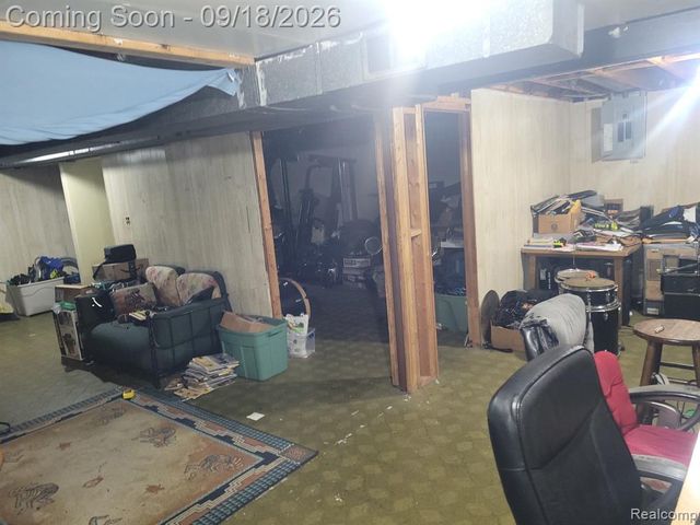 8424 Antwerp Drive, Sterling Heights, MI 48313