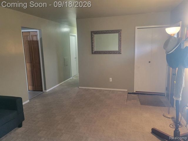 8424 Antwerp Drive, Sterling Heights, MI 48313