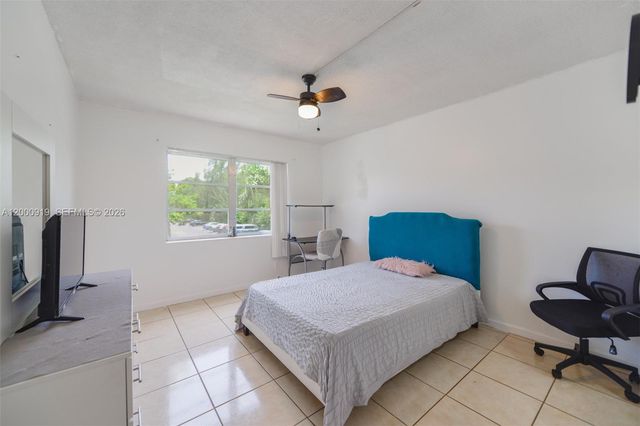 3071 NW 47th Ter 227, Lauderdale Lakes, FL 33313