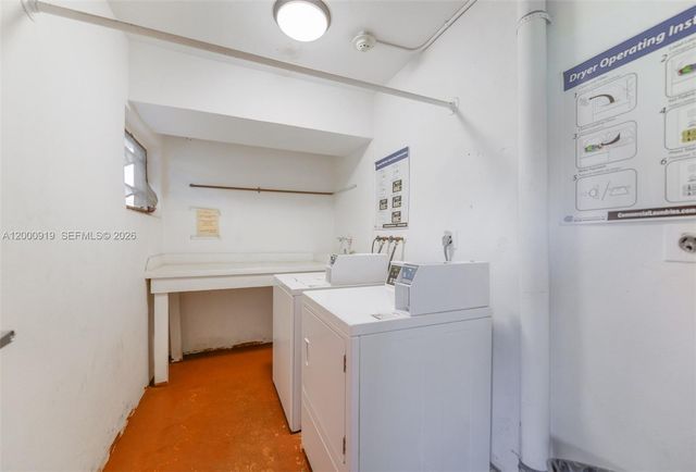 3071 NW 47th Ter 227, Lauderdale Lakes, FL 33313