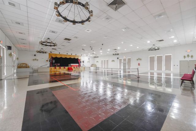 3071 NW 47th Ter 227, Lauderdale Lakes, FL 33313