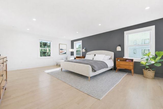 17 Akron St 2, Boston, MA 02119