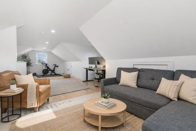 17 Akron St 2, Boston, MA 02119