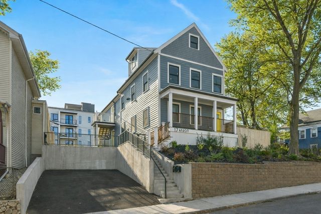 17 Akron St 2, Boston, MA 02119