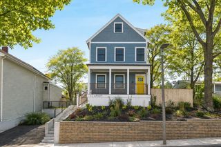 17 Akron St 2, Boston, MA 02119
