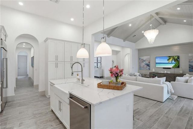 3263 Tavolara LN, Naples, FL 34114