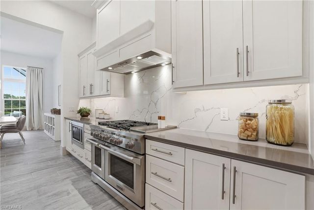 3263 Tavolara LN, Naples, FL 34114