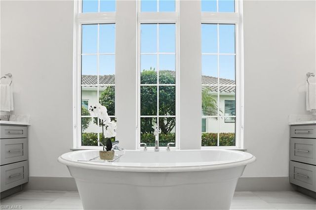 3263 Tavolara LN, Naples, FL 34114