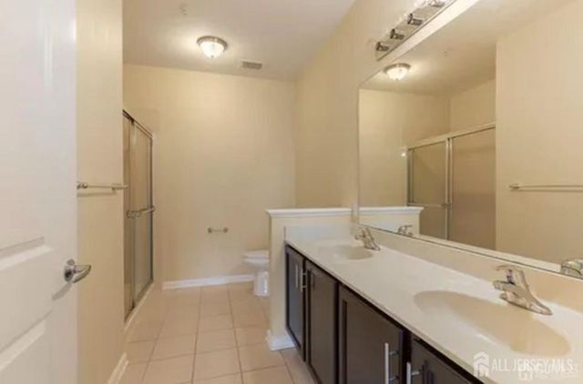 534 Doral Court, Piscataway, NJ 08854