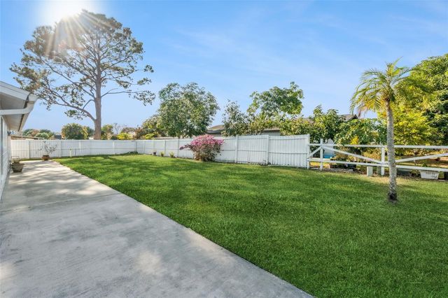 100 JUAREZ DRIVE, Kissimmee, FL 34743