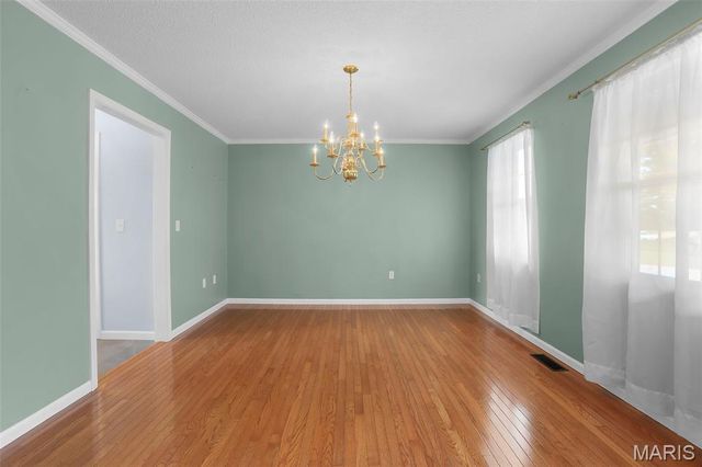 26 Hickory Point, Moro, IL 62067