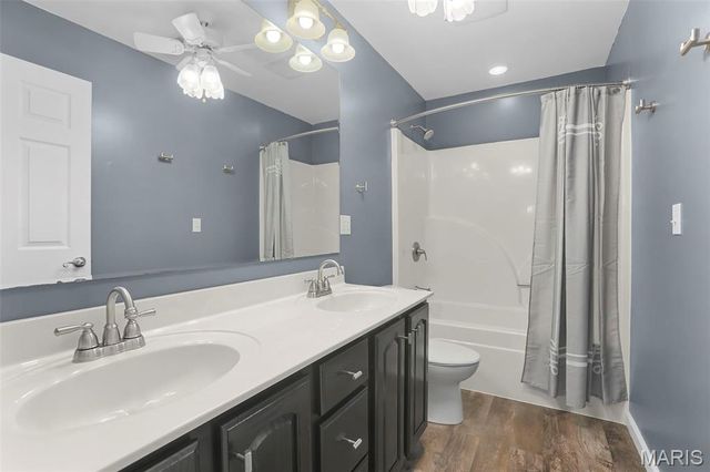 26 Hickory Point, Moro, IL 62067