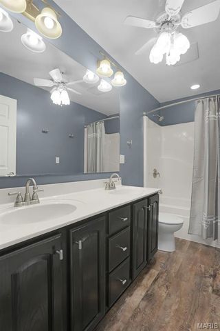 26 Hickory Point, Moro, IL 62067