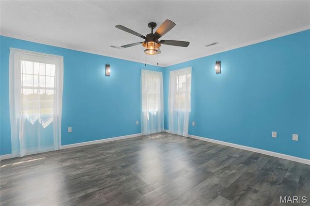 26 Hickory Point, Moro, IL 62067