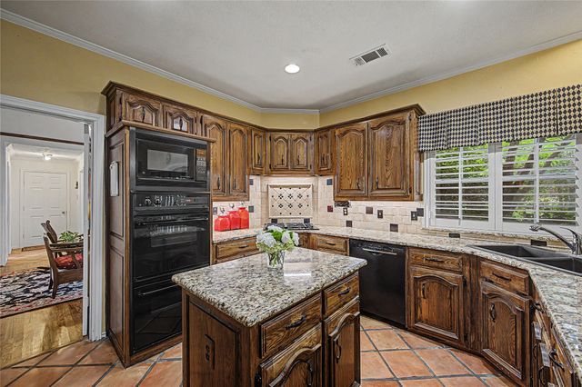 5831 London Lane, Dallas, TX 75252