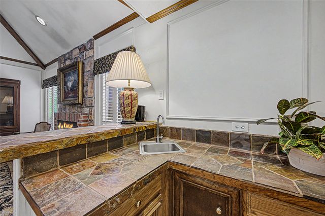 5831 London Lane, Dallas, TX 75252