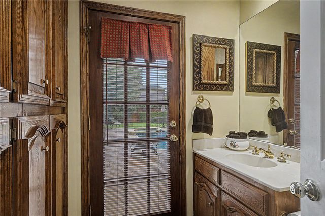 5831 London Lane, Dallas, TX 75252